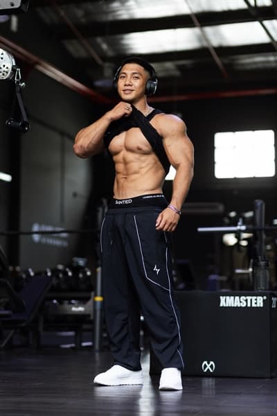 Neo Joggers - Matrix Black